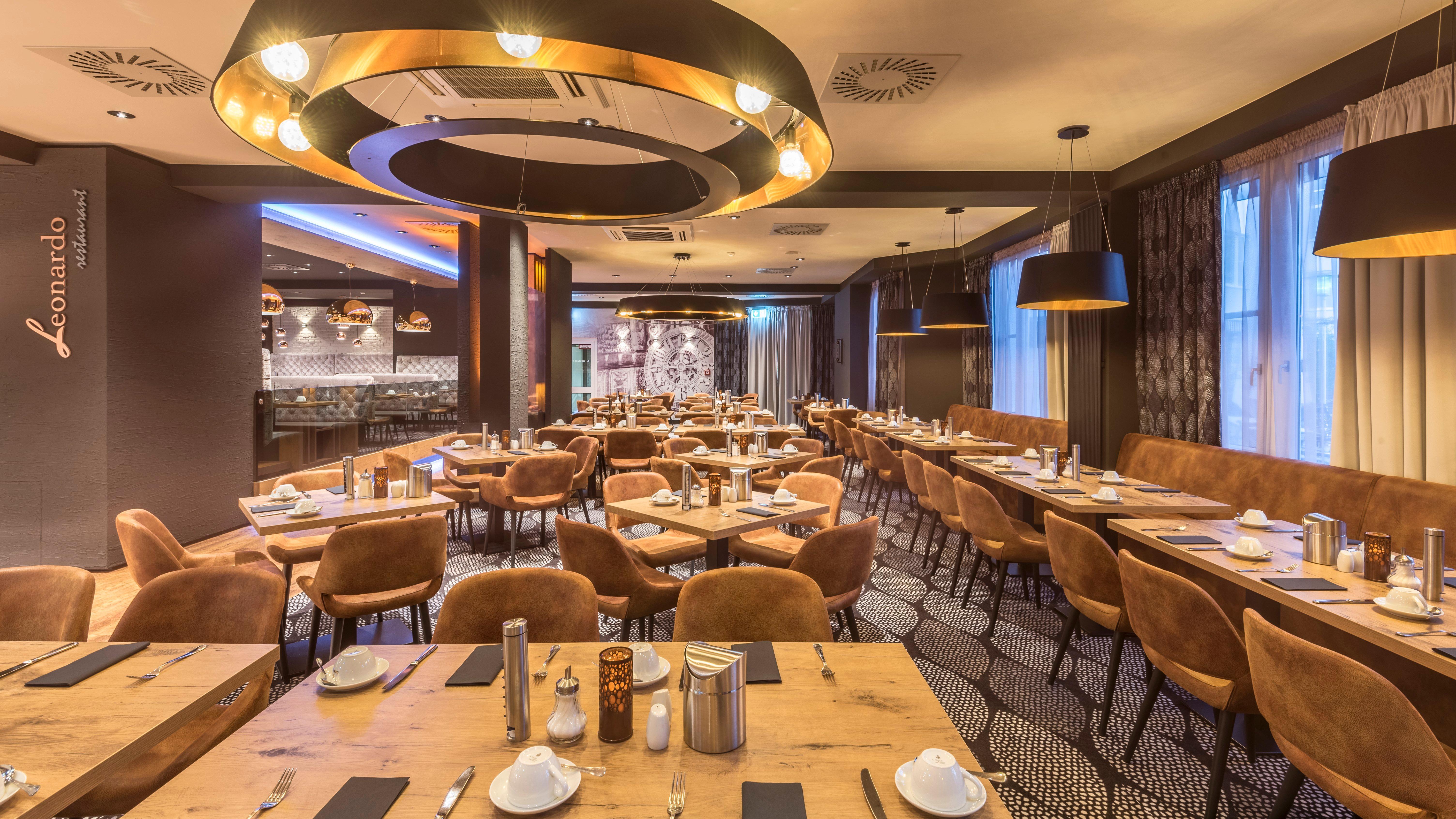 Holiday Inn Munich Unterhaching By Ihg Exteriör bild